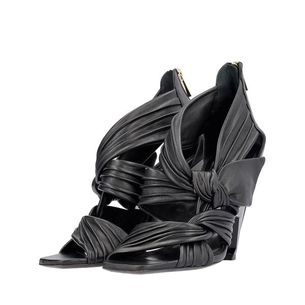 Leather Kyle Knotted Strap Sandals Black