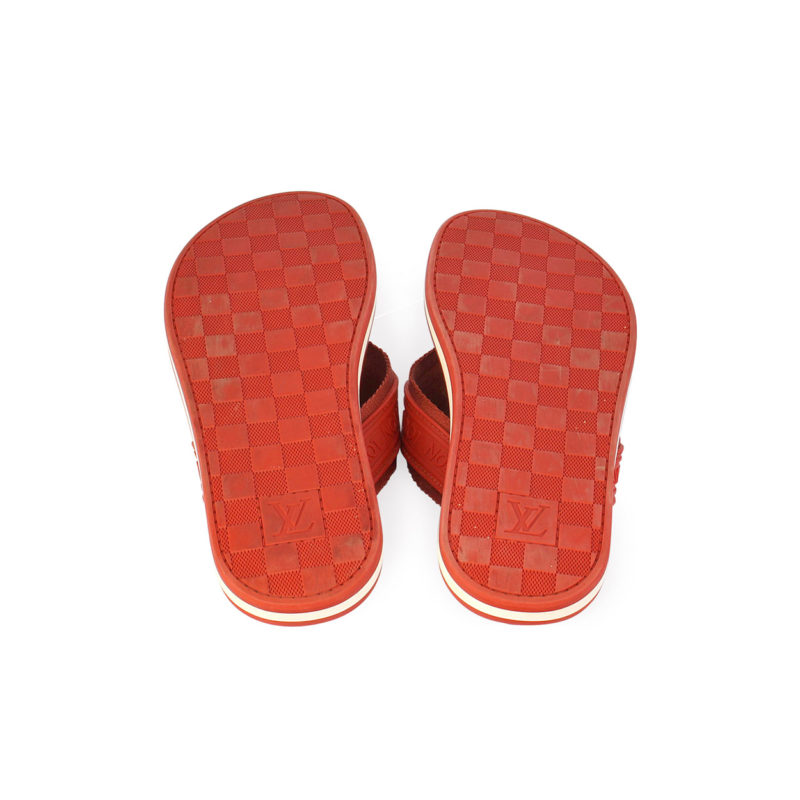 Cloth flip flops Louis Vuitton Red size 37.5 EU in Cloth - 33696697