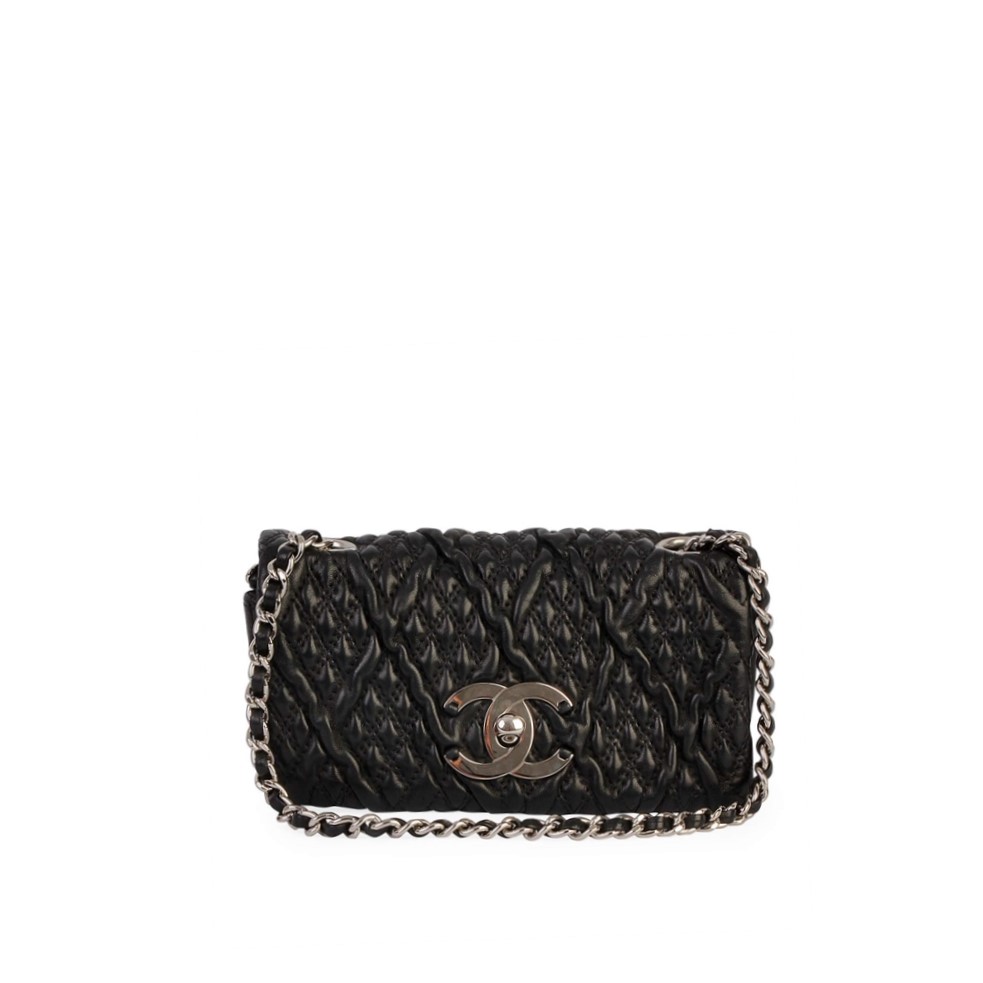 CHANEL Lambskin Leather Mini Pochette Black | Luxity
