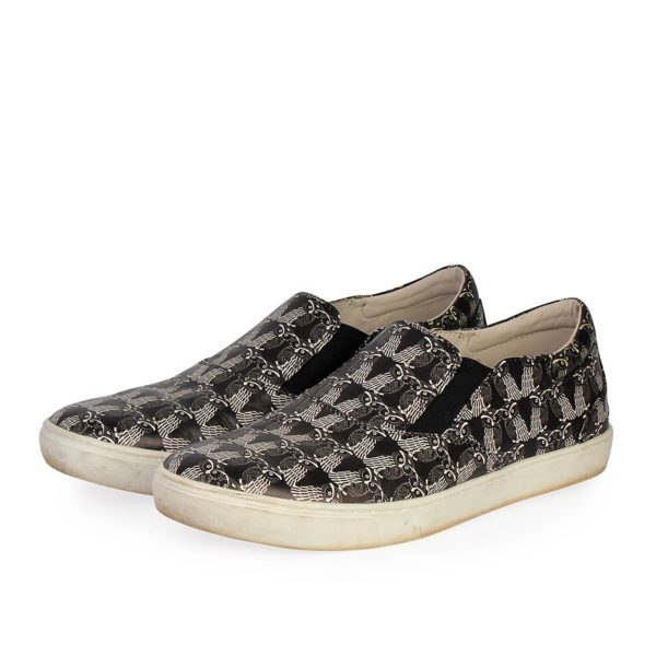 DOLCE & GABBANA Owl Print Slip-On Sneakers - S: 42 (8) | Luxity