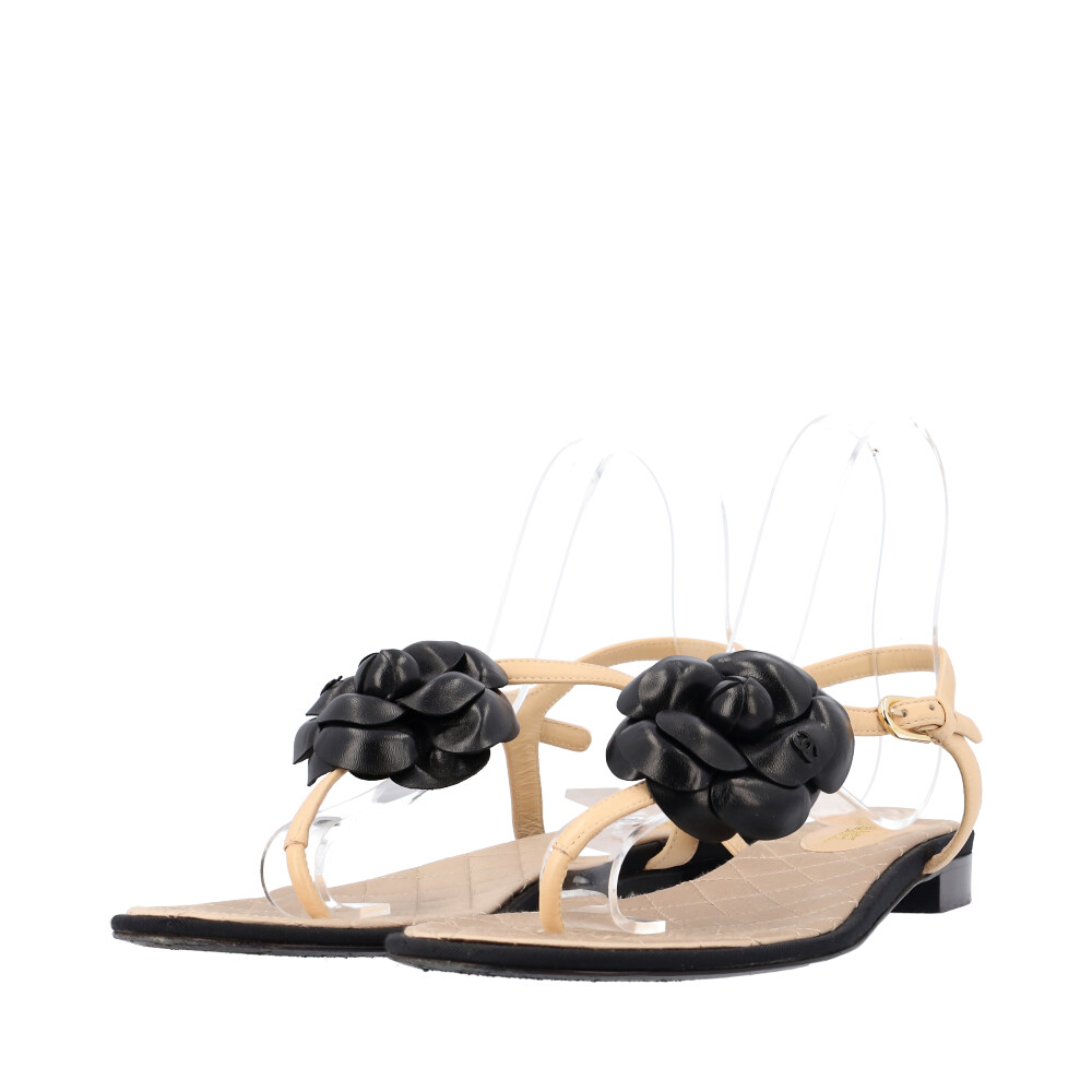 CHANEL Satin/Leather Camellia Thong Sandals Nude/Black - S: 38 (5) | Luxity